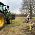 Pflanzaktion-2025-wiese-Hecke-010